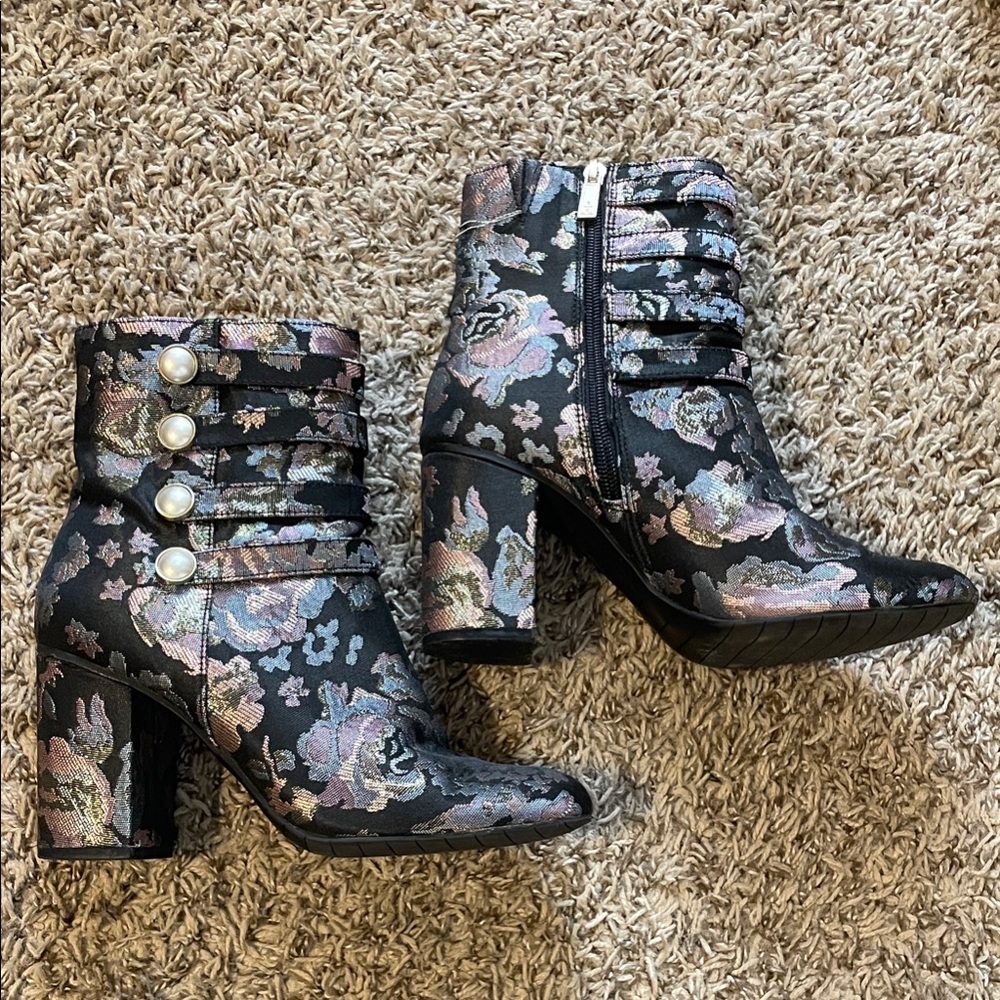 Reaction Kenneth Cole Black Floral Heeled Boots